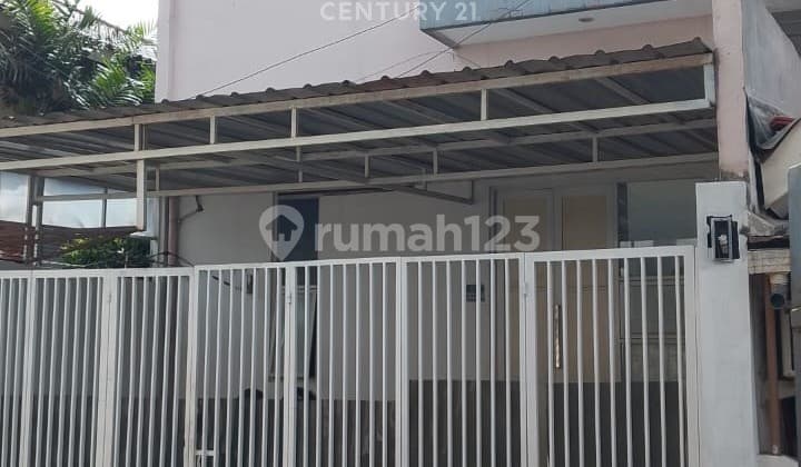 Dijual Rumah 3 Lantai Siap Huni di Antasari Raya Jakarta Selatan