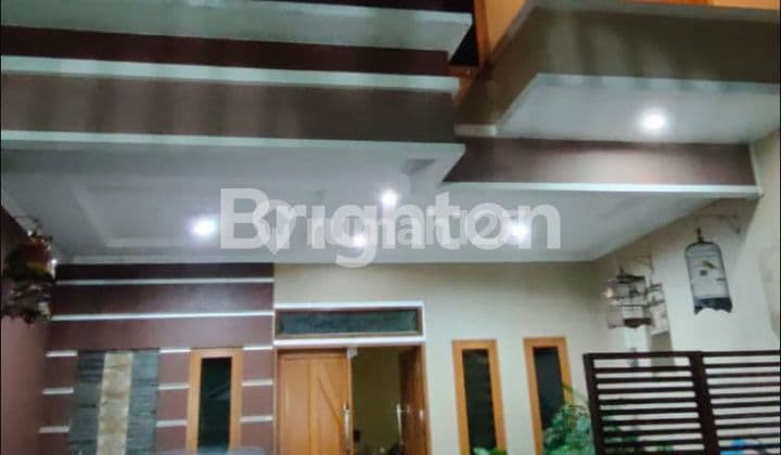 Rumah 2 lantai, siap huni, cantik strategis, dekat hutan kota di Srengseng Kembangan, Jakarta Barat