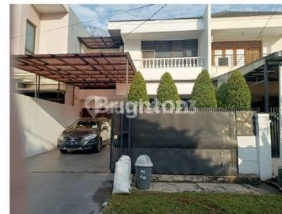 Rumah tinggal 2 lantai, siap huni, strategis, bebas banjir, aman di Liga Mas, Pancoran, Jakarta Selatan