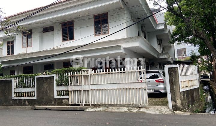 Turun Harga....Rumah 2 lantai berikut kos kos an dekat dengan universitas Trisakti dan Tarumanegara di Grogol, Jakarta Barat