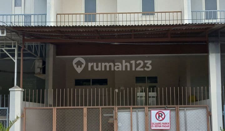 Di jual rumah baru gress di Kutisari Indah