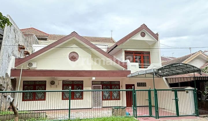 Disewakan Rumah di Klampis Indah