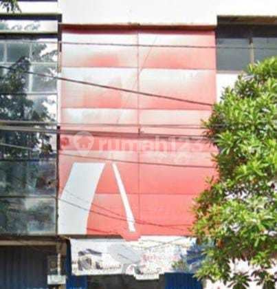 Disewakan Ruko Rmi 3,5 LT Terletak di Kawasan Komersil