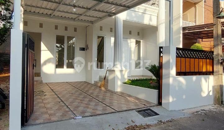 Nice New House in a Cool and Green Location