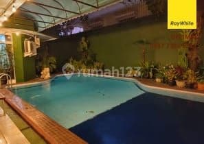 DIJUAL RUMAH MEWAH PONDOK INDAH, JALAN UTAMA, ADA IZIN USAHA