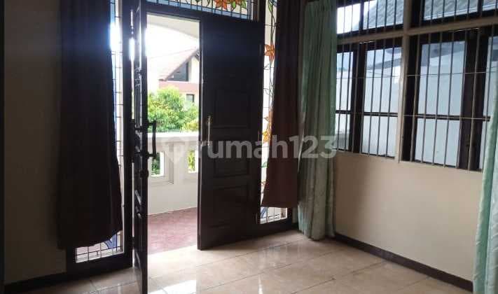 Quick Sale Old 2-Story House PIK Indomobil Lil