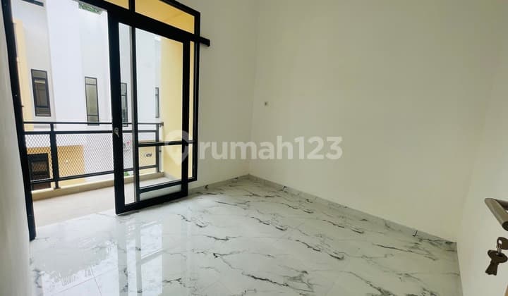 Rumah Siap Huni Dalam Cluster Dekat Gdc