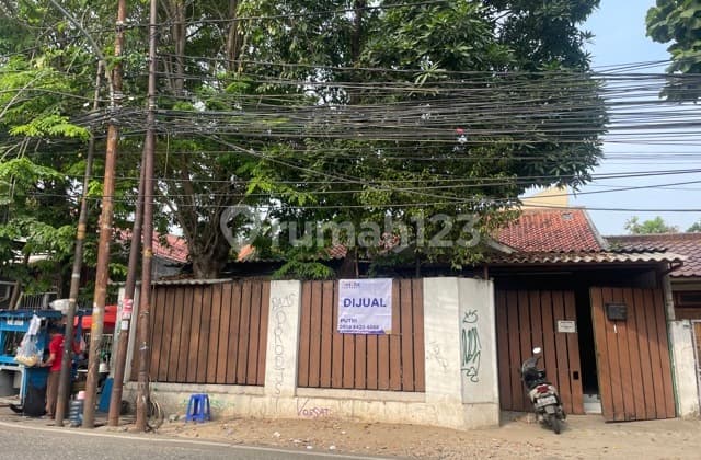 House on Main Road with SHM at Jl Cidodol Raya, South Jakarta