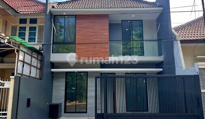 Lebar 9 Ada Garasi New Gress Rumah Sutorejo Minimalis