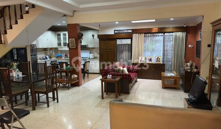 Langka! Hitung Tanah Terawat View Taman Rumah Kendangsari Row 3