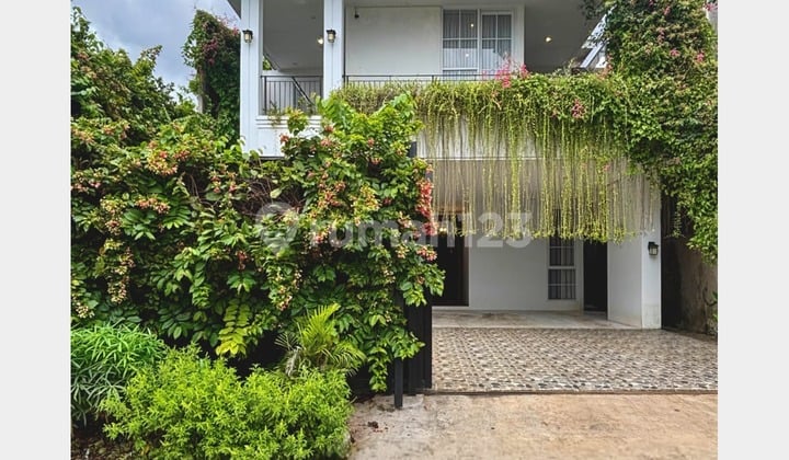 Dijual Rumah Modern Semi Furnished Bintaro Sektor 7