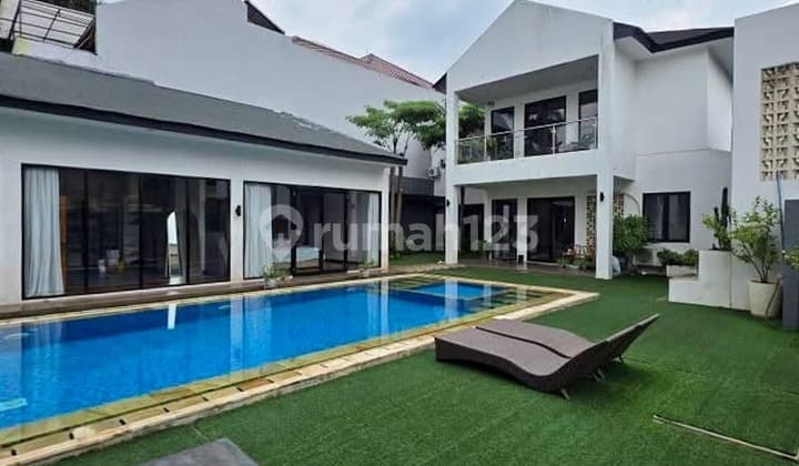 Dijual Rumah Modern Tropical Komplek Elit Cinere