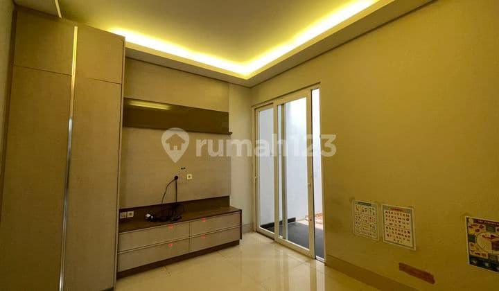 Rumah Pondok Pinang JakSel dgn Swiming Pool Nego sampai ter