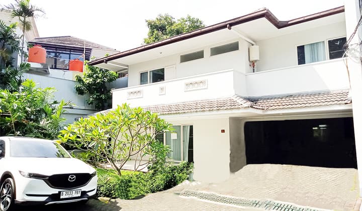 Disewakan Rumah Bagus Di Kemang Siap Huni