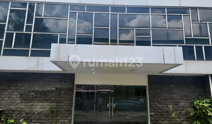 Disewakan Ruang-Usaha di Kebayoran Baru bisa untuk Salon Klinik
