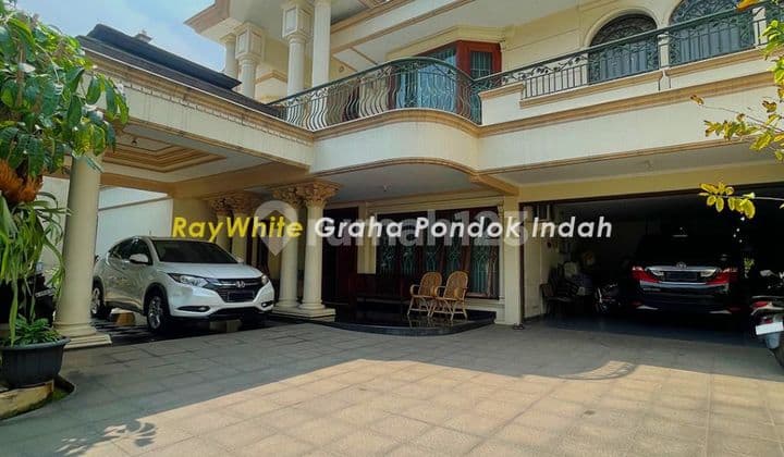 Disewakan Rumah Mewah Dengan Swimming Pool Di Pondok Indah