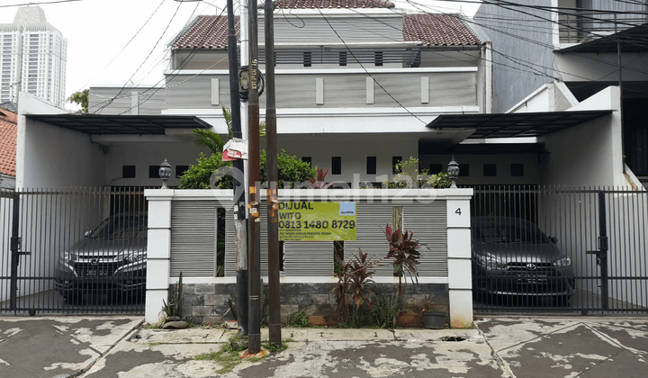 Rumah Jual Cepat 2 Lantai di Gandaria, Kebayoran Baru, Area Perkantoran, Hadap Selatan, Aman, Akses Kemana mana Mudah Dan Dekat