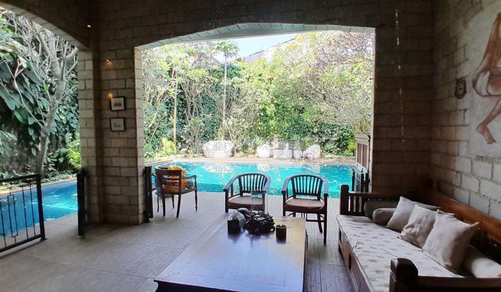 Rumah Gaya Bali dan 2 Paviliun Jual Cepat Murah, BU, Nego sampai jadi di Pondok Cabe, Tangerang Selatan, cocok Hunian, Strategis