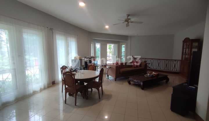 Quick Sale: Spacious, Comfortable, Green Home in Cilandak, South Jakarta. Ideal for Living, Close to Highway, MRT, Mall.