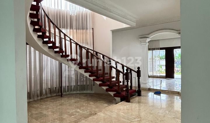 Disewakan Rumah di Komplek Harga Murah Dibawah Harga Pasaran Masih Nego bisa 3 Mobil 2Lantai Kamar Banyak di Permata Hijau Jakarta Selatan Nyaman Aman Dalam Komplek Bebas Banjir