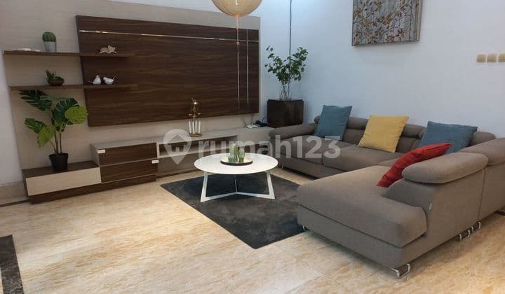 Rumah Disewakan, Strategis, Terawat, Nyaman, Tenang Di Pondok Indah, Jakarta Selatan