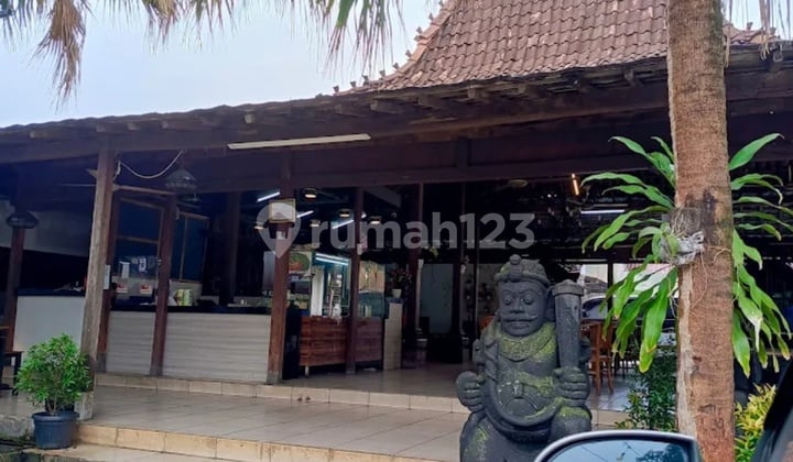 Dijual Cepat Ruang Usaha Harga Sampai di Bawah Harga Pasar Ruang Usaha Masih Operasional Makanan Khas Jawa Ramai Harga bisa Nego di Jakarta Selatan Jalan Raya, Dekat Wisata, Akses Jalan Ramai, Cocok untuk Usaha Kuliner Dealer Motor Mobil Showroom Lokasi A