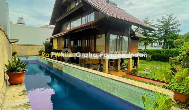 Disewakan Rumah Cantik Mewah Di Pondok Indah, Jakarta Selatan Akses Dekat Perkantoran, 2 Akses Jalan Bisa Dijalan Raya Atau Di Dalam Komplek