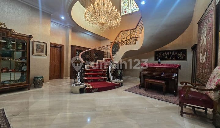 Dijual Rumah Mewah Simprug Golf Lokasi Premium Dibawah Harga Pasar & Nego Siap Huni di Jakarta Selatan