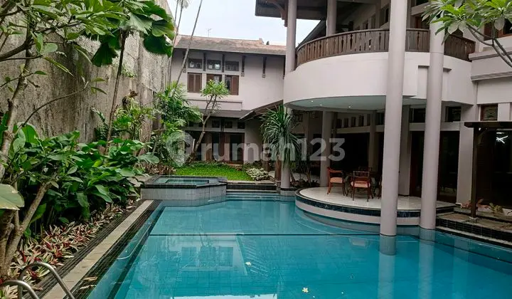 Disewakan Rumah Mewah Terawat Luas Fasilitas Pool Aman Nyaman Semi Furnished Dekat Jis Mall Di Pondok Indah Jakarta Selatan Aman Lingkungan Asri Adem