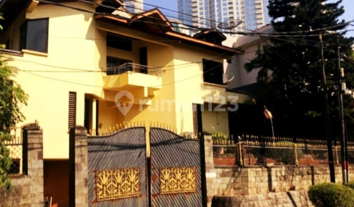 Rumah Klasik Cluster Private Simprug Garden Permata Hijau