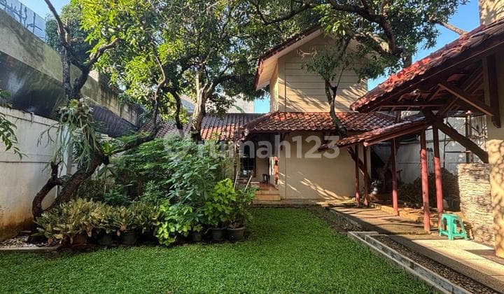 For Sale Spacious Land Ready-to-Occupy House in Radio Dalam