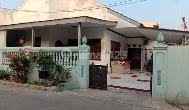 Cool & Spacious House in Pondok Cipta Bintara