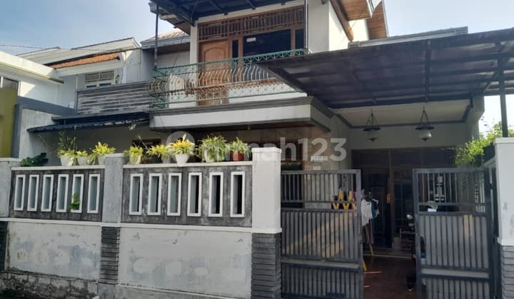 Rumah Megah Di Griya Bintara Indah