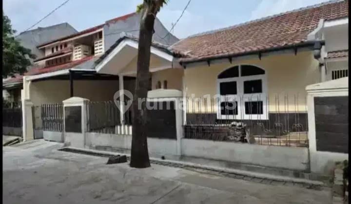 Rumh Mewah Di Komplek Pekayon - Bekasi Selatan