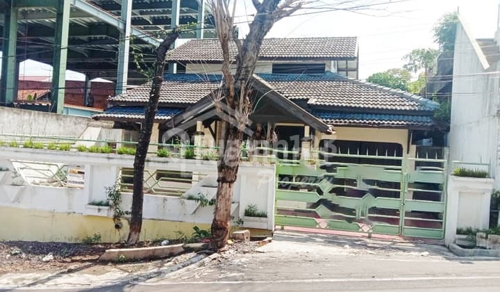 Rumah di Taman Kumudasmoro, Semarang Hl 5995