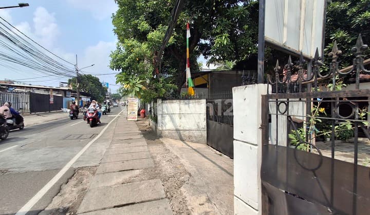 Dijual Rumah + 8 Kios, Lahan Komersil Di Cipulir, Kebayoran Lama (sd/dd)