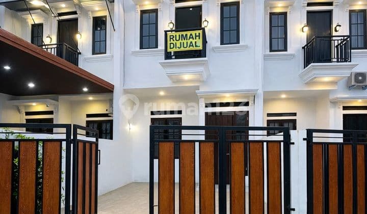 Rumah Bagus 2 Lantai Siap Huni Single House Dekat Pintu Tol dan Stasiun di Jagakarsa