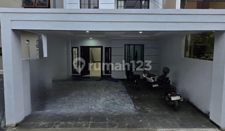 Rumah Baru 2 Lantai Siap Huni Tahap Finishing Di Duren Sawit Jaktim