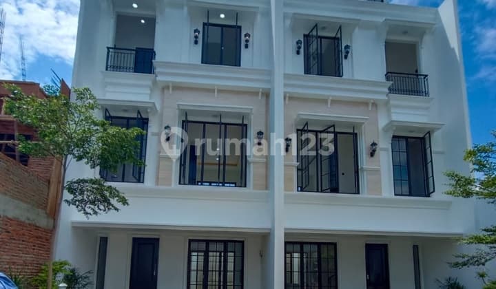 Rumah Mewah 3 Lantai Siap Huni Akses Strategis Ke Pintu Tol Di Kalibata