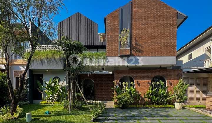 Rumah Mewah 3 Lantai Tanah Luas Dilengkapi Rooftop Dalam Komplek Di Bsd City