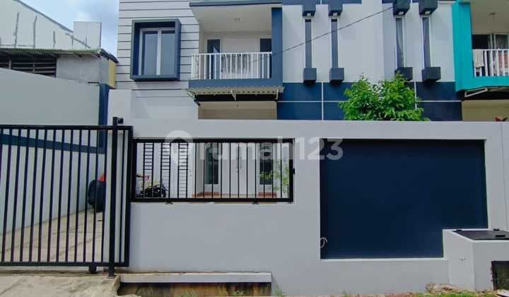 Rumah Dalam Komplek Tanah Luas Siap Huni Dekat MRT dan Pintu Tol di Pesanggrahan Jaksel