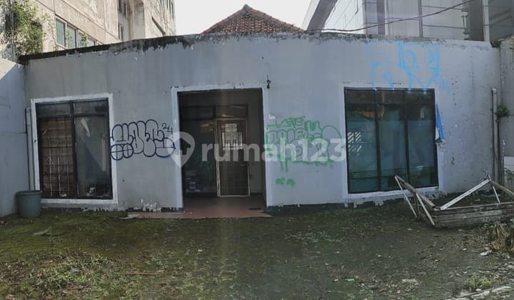 Dijual Rumah Tua Hitung Tanah (Boleh Dibangun Sampai 4 Lantai) Menteng Jakarta Pusatshmluas Tanah Sertifikat 291M2luas Tanah Fisik 292 M2luas Bangunan Sertifikat 154M2luas Bangunan 200 M2 Jumlah Kamar Tidur 4 Jumlah Kamar Tidur 3 Jumlah Kamar Tidur Pemba