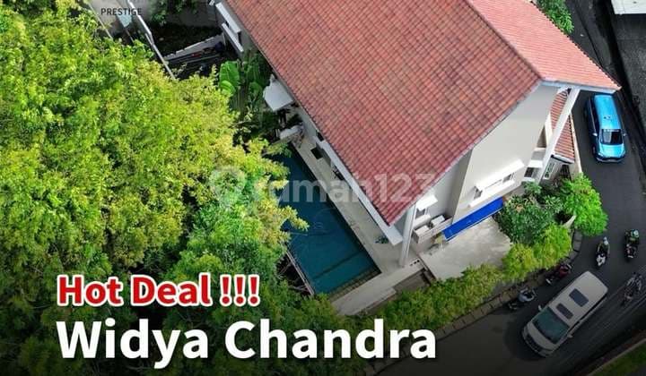 Disewakan - Rumah 4 Lantai Widya Chandrasenayan - Scbd, Jakarta Selatanhunian Mewah dengan City View Scbd, Baru Renovasi, Siap Huni. Cocok untuk Ekspat, Diplomat, Maupun Eksekutif.detail Properti:- Luas Tanah: 400 M²- Luas Bangunan: ±800 M²- 4 Lantai + Ro