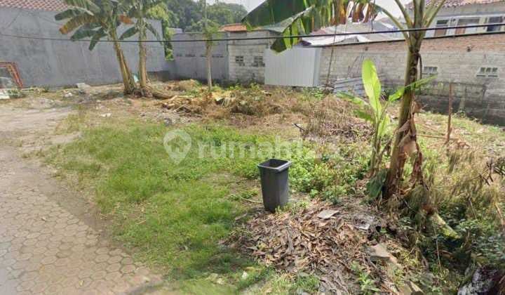 Turun Harga !! di Jual Cepat Tanah Kavling di Jl Benda Bawah Cilandak Timur Jakarta Selatanshmluas Tanah 357 M2 Harga : 17.5 Jt/ Meter Menjadi 16 Jt / Meter Rp 5.712 M (16 Jt/Meter)Lebar 21 L × 17 Plebar Jalan 2 Mobil