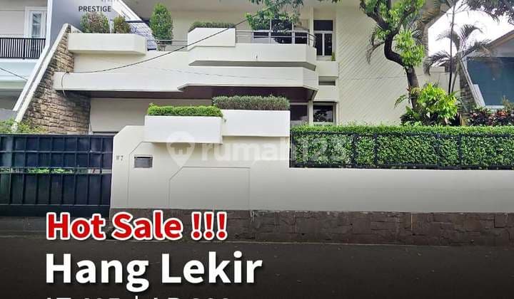 For Sale - Rumah Siap Huni Di Terusan Hang Lekir, Jakarta Selatansuper Rare! Rumah Di Lokasi Elite Ini Jarang Sekali Dijual! 4 Kamar Tidur 3 Kamar Mandi Lt 405 M² | Lb 300 M² 2 Lantaitaman Depan & Belakang Garasi 1 Mobil + Carport 2 Mobil Listrik 6600 Wa