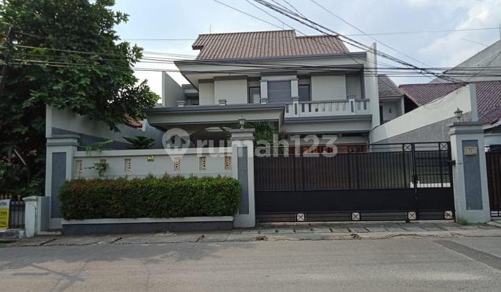 Rumah Gaharu Cipete Turun Harga Special Dan Masih Negoberikut Informasinya:house For Salearea Elite Cipete Jakarta Selatanrumah Jl Gaharuharga : Rp 12,5m (nego)free :kitchen Set7 Ac Splitrumah 2 Lantai Di Jl Gaharu Cipetehadap Selatanluas Tanah 497mluas B
