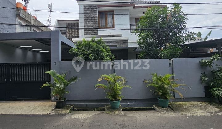 Di Jual Rumah Siap Huni di Radio Dalam Raya Kebayoran Baru Jakarta Selatanshm Luas Tanah 270 M²Luas Bangunan 300 M²4 Kamar Tidur3 Kamar Tidurgarasi 1Listrik 2200 Wattharga 14 M