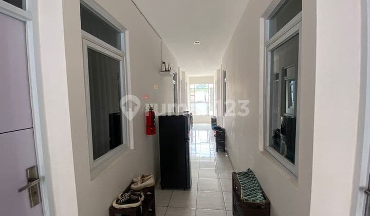 Turun Harga!!Good Invest!! Dijual Rumah Kosan Brand New (Selangkah ke Stasiun Sudirman) Menteng Jakarta Pusatshm Luas Tanah: 153M²Luas Bangunan: 400Mbangunan: Tahun 2020Jumlah Lantai: 3 Lantai + Rooptopkamar Kos: 20 + 2 (Penjaga) Kamar Mandi: 20 + 1 (Penj