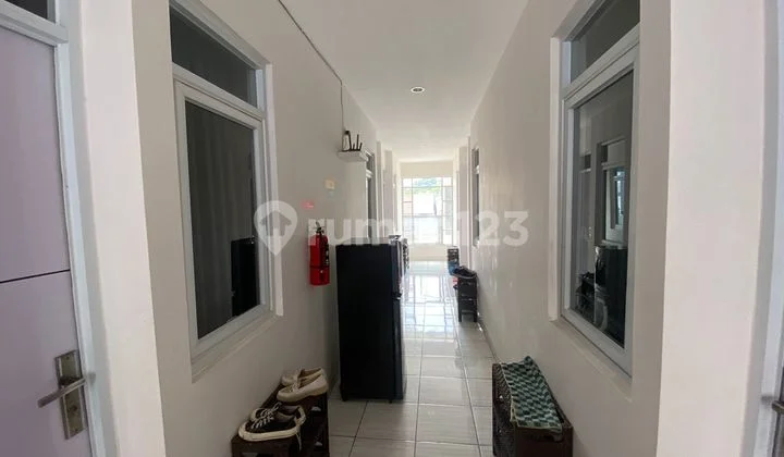 Turun Harga!!Good Invest!! Dijual Rumah Kosan Brand New (Selangkah ke Stasiun Sudirman) Menteng Jakarta Pusatshm Luas Tanah: 153M²Luas Bangunan: 400Mbangunan: Tahun 2020Jumlah Lantai: 3 Lantai + Rooptopkamar Kos: 20 + 2 (Penjaga) Kamar Mandi: 20 + 1 (Penj