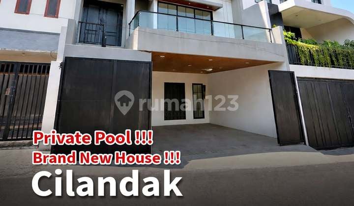 Rumah Baru 3 Lantai + Rooftop di Cilandak - Design Modern, Siap Huni, Harga Menarik!Di Sebrang Mall Citos, Lokasi di Jalan Mandala Dekat Jalan Cilandak Permai Raya , Jakarta Selatanspesifikasi:- Luas Tanah: 113 M²- Luas Bangunan: 310 M²- 3 Lantai + Roofto